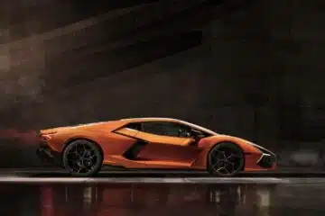 Zoom sur le prix de la Lamborghini Revuelto luxe et performance à la loupe